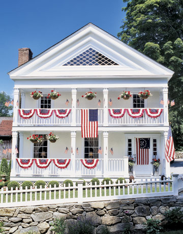 4th of july Exterior-Federal-home-HTOURS0705-de