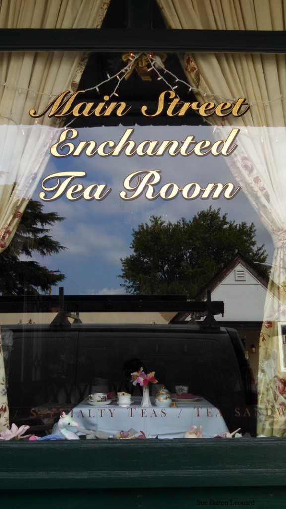 IMG_20150728_094913_918 enhanted tearoom autogr